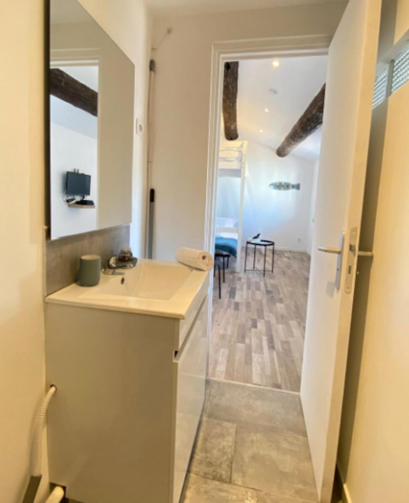 Apartamento L'Escapade Marseillaise By Anderslocation -Wifi-Netflix Marsella Exterior foto